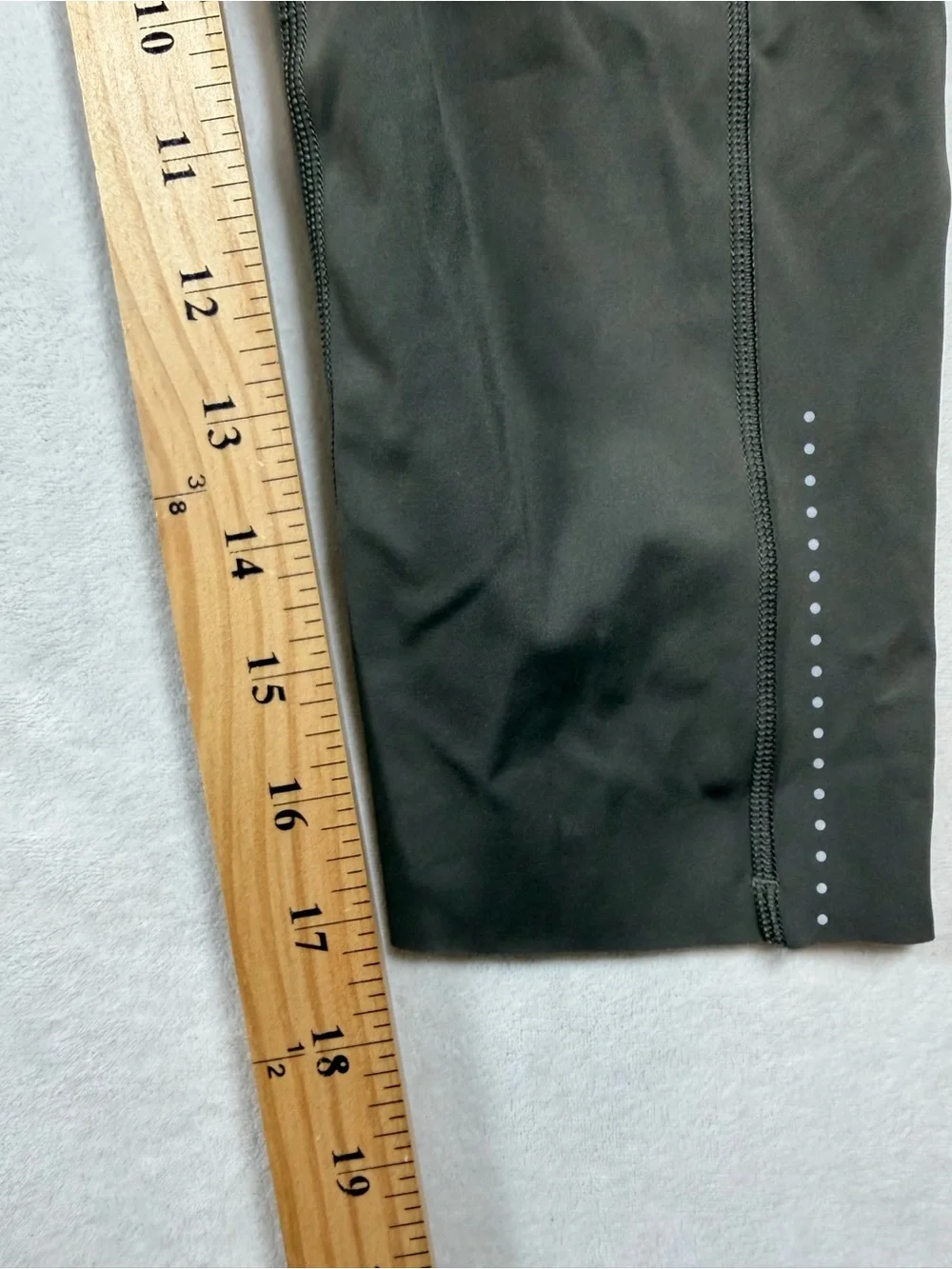 lululemon athletica Size 8 High-Rise Crop Leggings — Olive